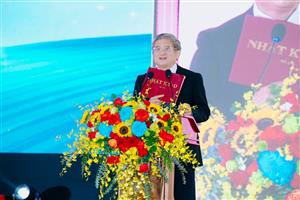  ÔNG BÙI QUANG NGỌC – NGƯỜI KẾT NỐI VÀ TÀI TRỢ HẠ TẦNG SỐ CHO TRƯỜNG THCS DỊCH VỌNG