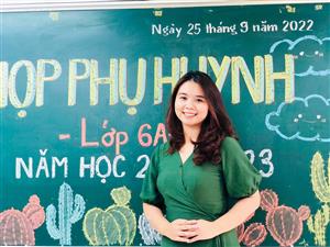 NGƯỜI TỐT, VIỆC TỐT: CHÂN DUNG CÔ GIÁO CHỦ NHIỆM THCS DỊCH VỌNG VINH DỰ NHẬN BẰNG KHEN CỦA HỘI ĐỒNG ĐỘI TRUNG ƯƠNG