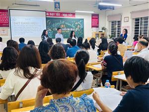 🎉 BAN GIÁM HIỆU VÀ THẦY CÔ TRƯỜNG THCS DỊCH VỌNG ĐỒNG HÀNH, ĐỊNH HƯỚNG KÌ THI VÀO 10 CÙNG PHHS KHỐI 9 🎉      