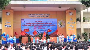HỌC SINH THCS DỊCH VỌNG SÔI NỔI TỔ CHỨC KỶ NIỆM 50 NĂM NGÀY GIẢI PHÓNG MIỀN NAM, THỐNG NHẤT ĐẤT NƯỚC (30/4/1975 – 30/4/2025)