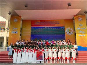 🌟 “ĐỌC SÁCH ĐỂ CHẠM ĐẾN ƯỚC MƠ” – KHỞI ĐẦU TUẦN MỚI RỰC RỠ CÙNG THCS DỊCH VỌNG TẠI NGÀY HỘI ĐỌC SÁCH🌟