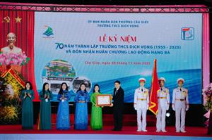 TRƯỜNG THCS DỊCH VỌNG – 70 NĂM LỬA TRUYỀN THỐNG THẮP TƯƠNG LAI