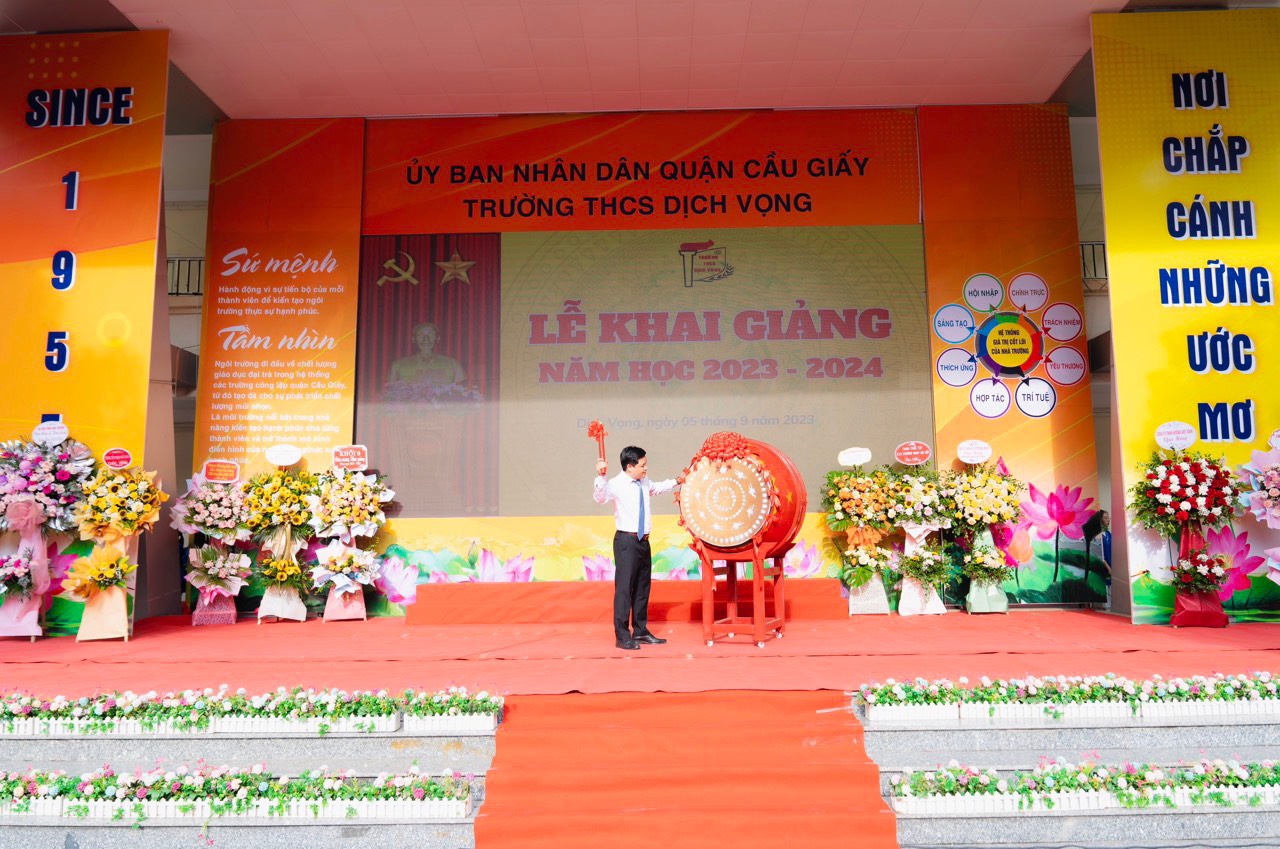 Khai giảng 2023