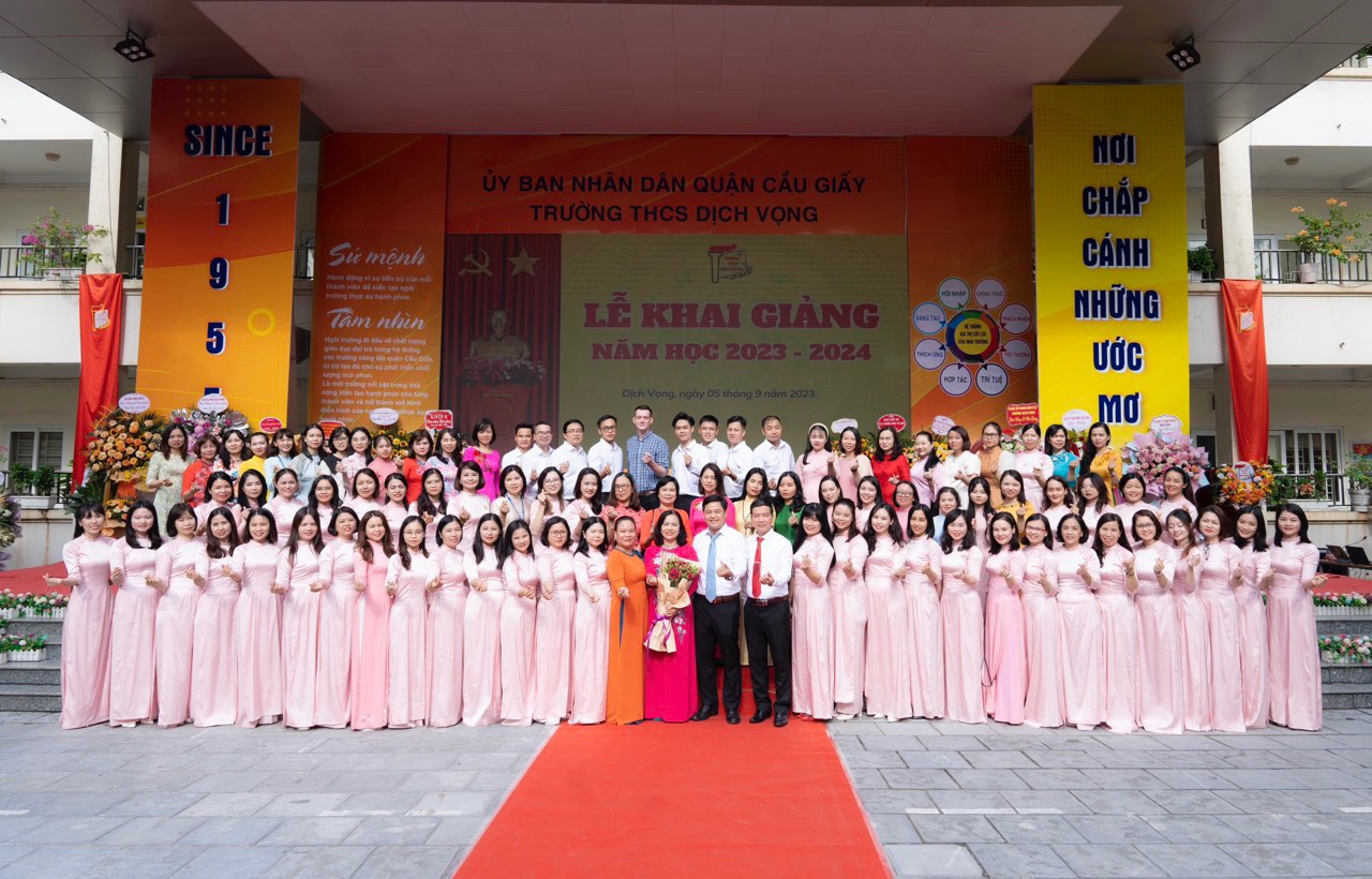 Khai giảng 2023